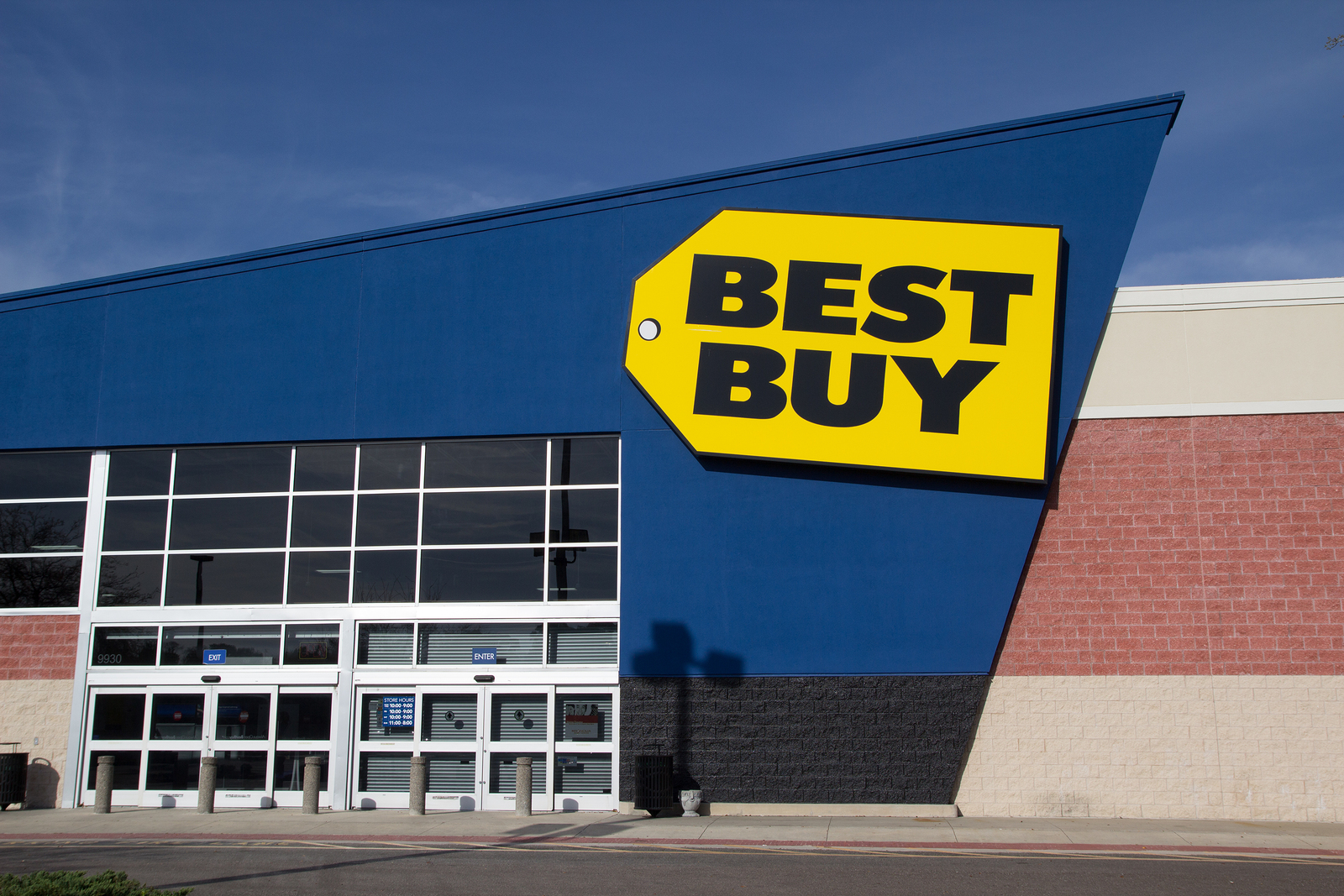 storefront of Best Buy- merchandise return policy