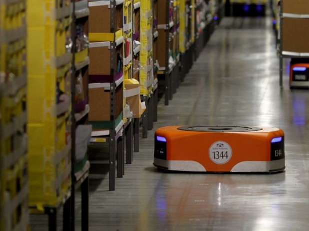 Amazon warehouse robot – ecommerce business trend impacting small online businesses
